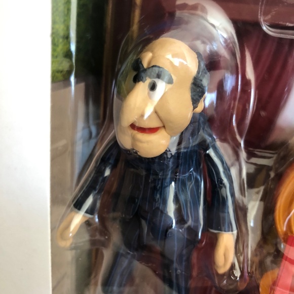 Muppets Best of Series 2: Statler & Waldorf Action Figure Two-Pack - Picture 10 of 10